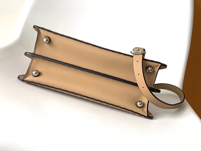 フェンディバッグ内部構造